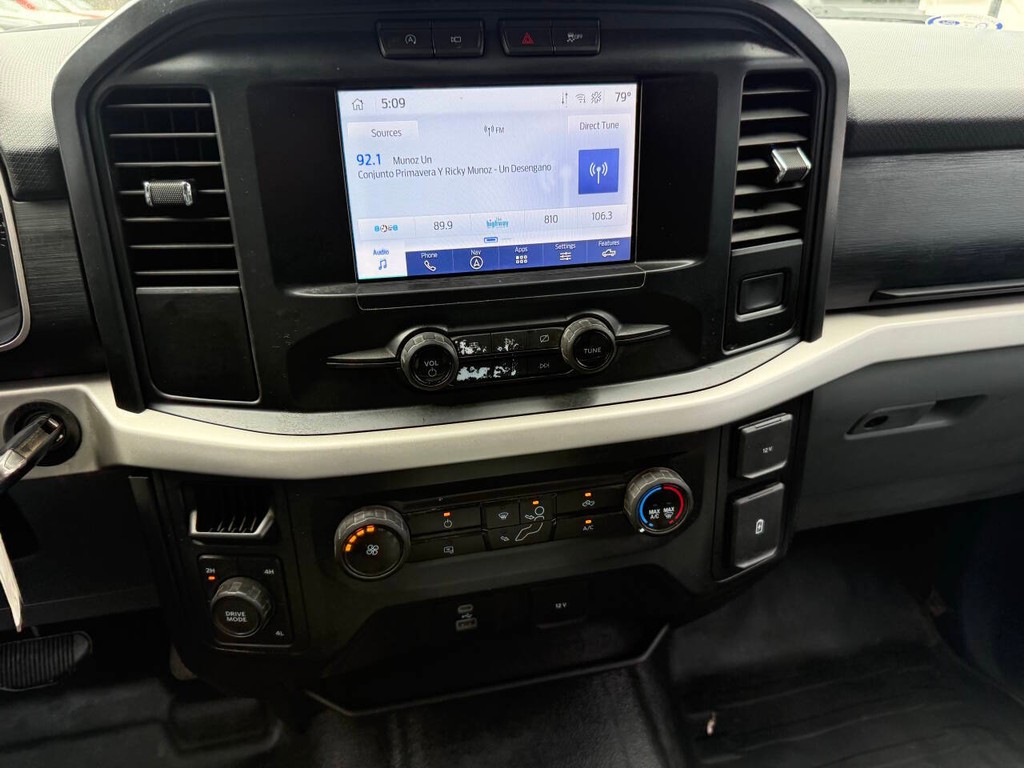 Ford F-150 Vehicle Full-screen Gallery Image 28