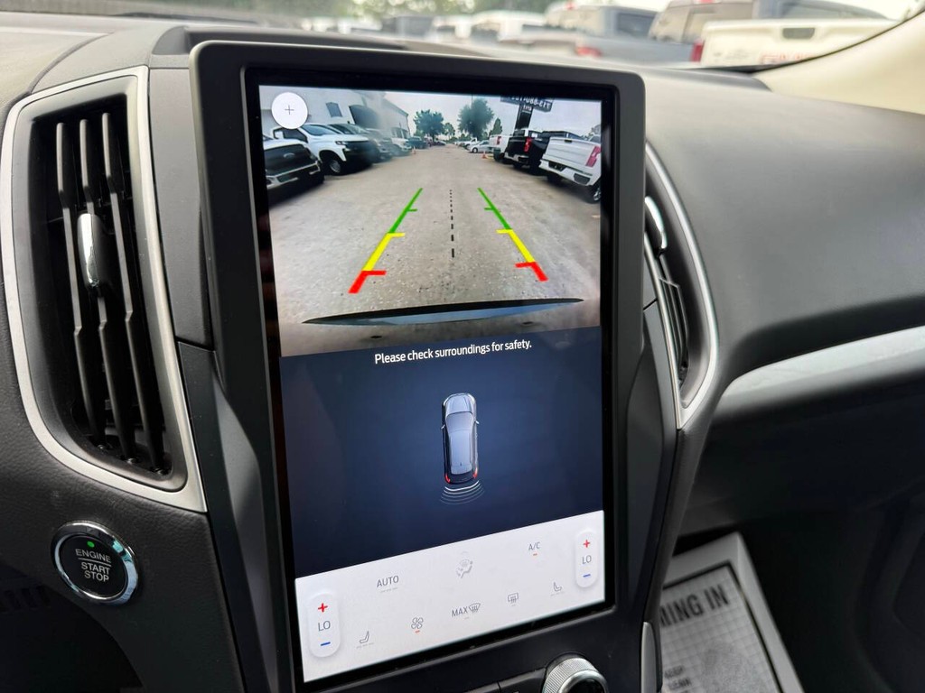 Ford Edge Vehicle Full-screen Gallery Image 26