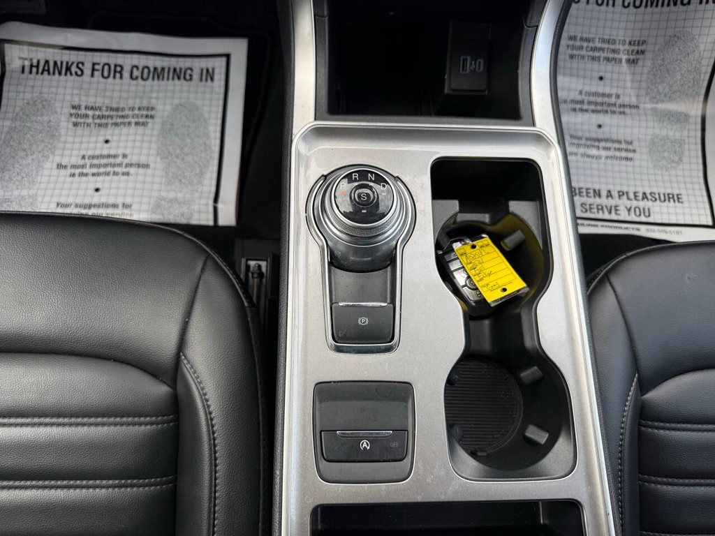 Ford Edge Vehicle Full-screen Gallery Image 28