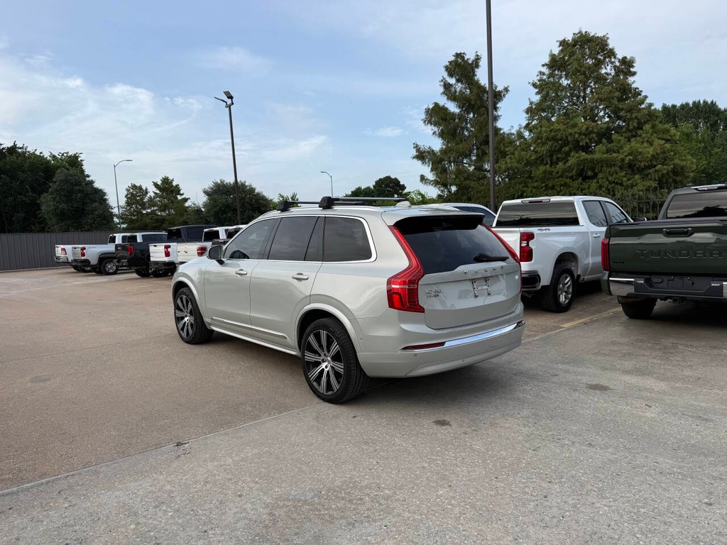 Volvo XC90 Recharge Vehicle Full-screen Gallery Image 04