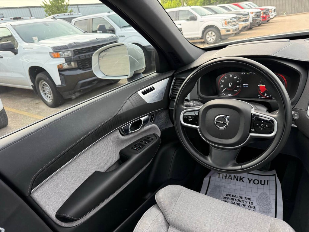 Volvo XC90 Recharge Vehicle Full-screen Gallery Image 21