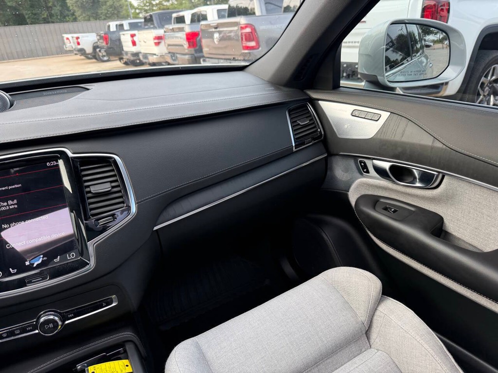 Volvo XC90 Recharge Vehicle Full-screen Gallery Image 22