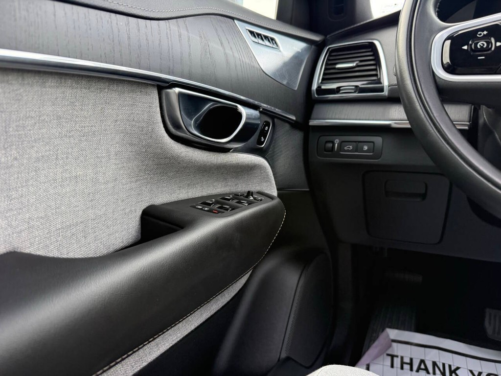Volvo XC90 Recharge Vehicle Full-screen Gallery Image 32