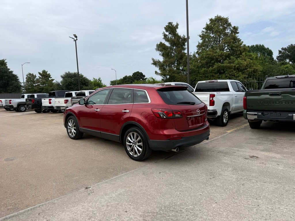 Mazda CX-9 Vehicle Full-screen Gallery Image 04
