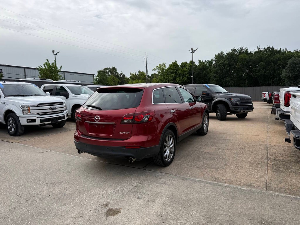 Mazda CX-9 Vehicle Full-screen Gallery Image 05