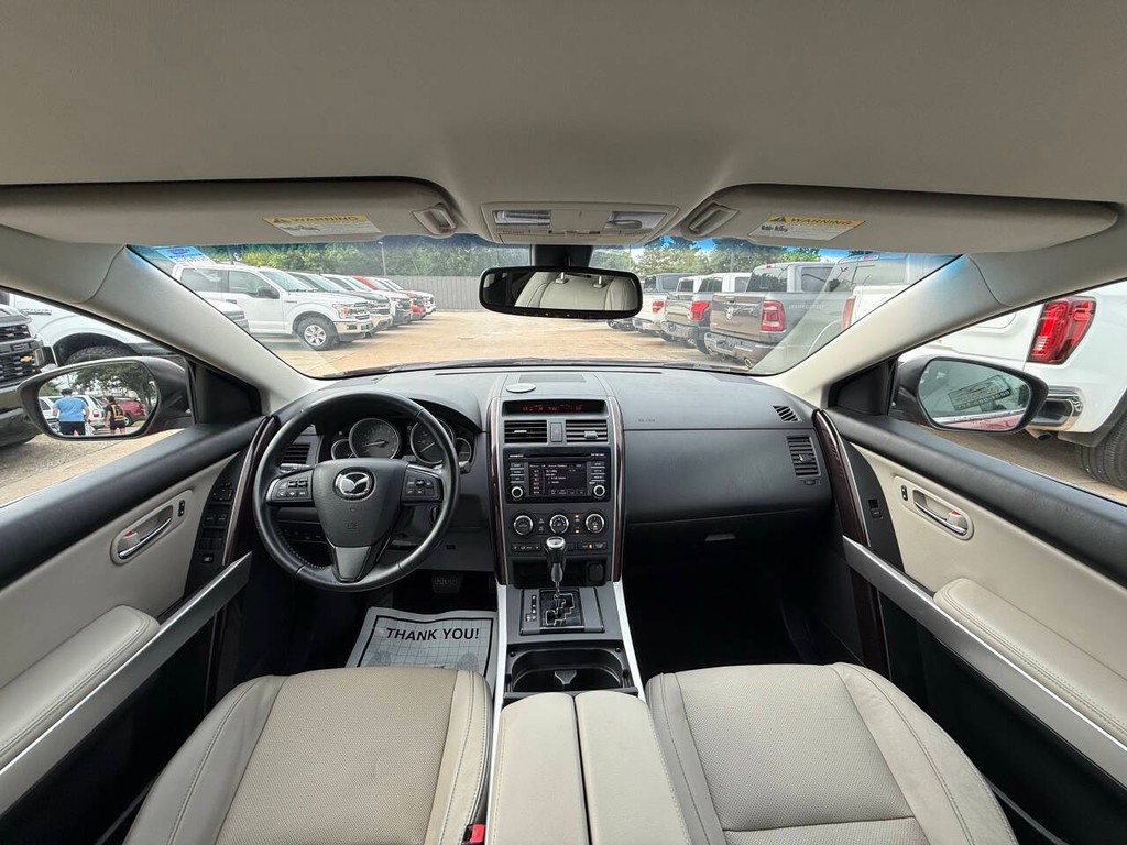 Mazda CX-9 Vehicle Full-screen Gallery Image 20