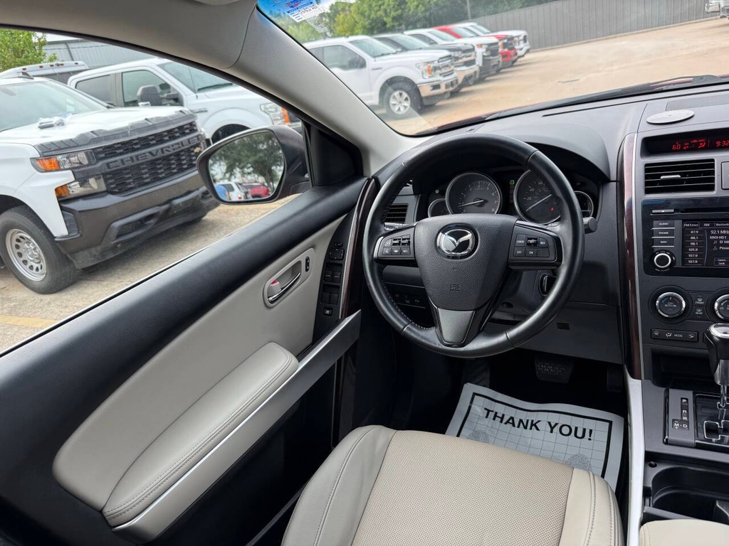 Mazda CX-9 Vehicle Full-screen Gallery Image 21
