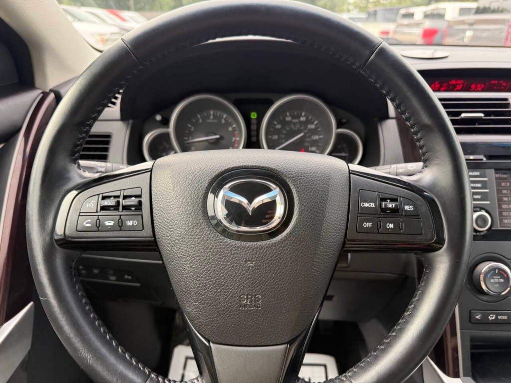Mazda CX-9 Vehicle Full-screen Gallery Image 25