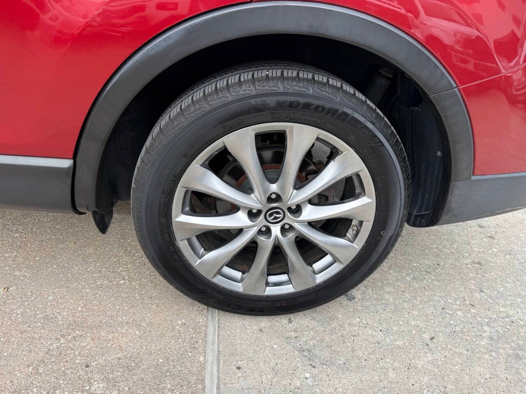 Mazda CX-9 Vehicle Full-screen Gallery Image 37