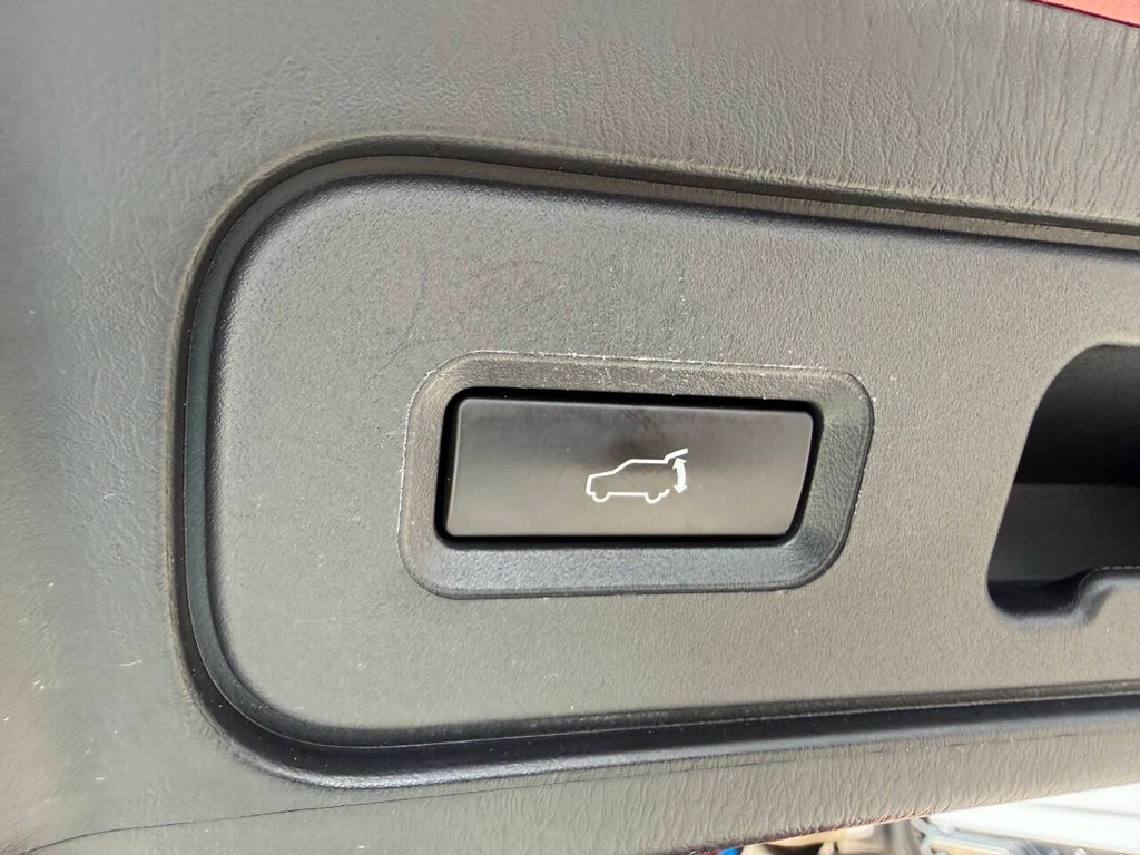 Mazda CX-9 Vehicle Full-screen Gallery Image 39