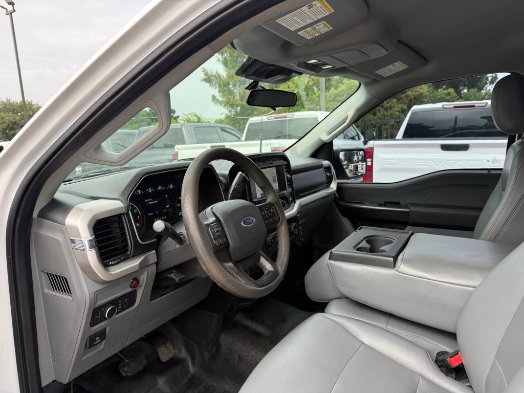 Chevrolet Silverado 1500 Vehicle Full-screen Gallery Image 06