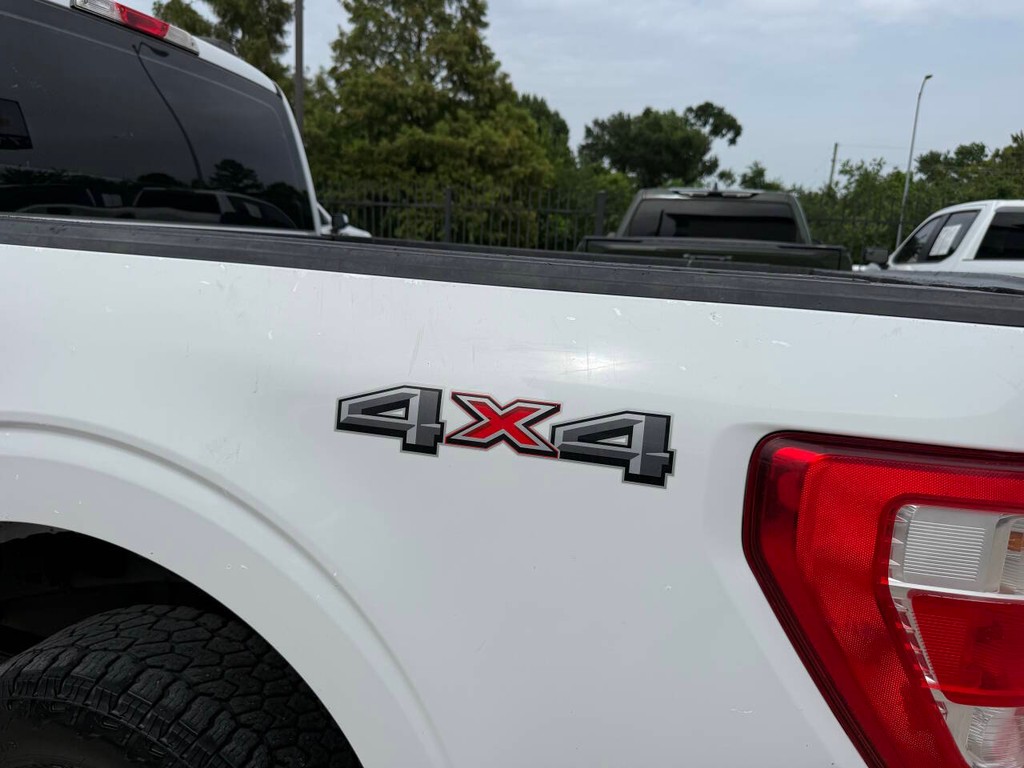 Chevrolet Silverado 1500 Vehicle Full-screen Gallery Image 37