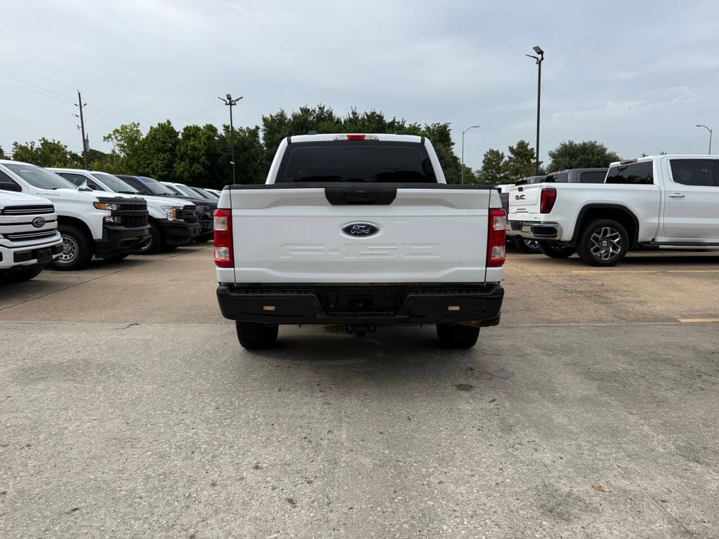 Chevrolet Silverado 1500 Vehicle Full-screen Gallery Image 40