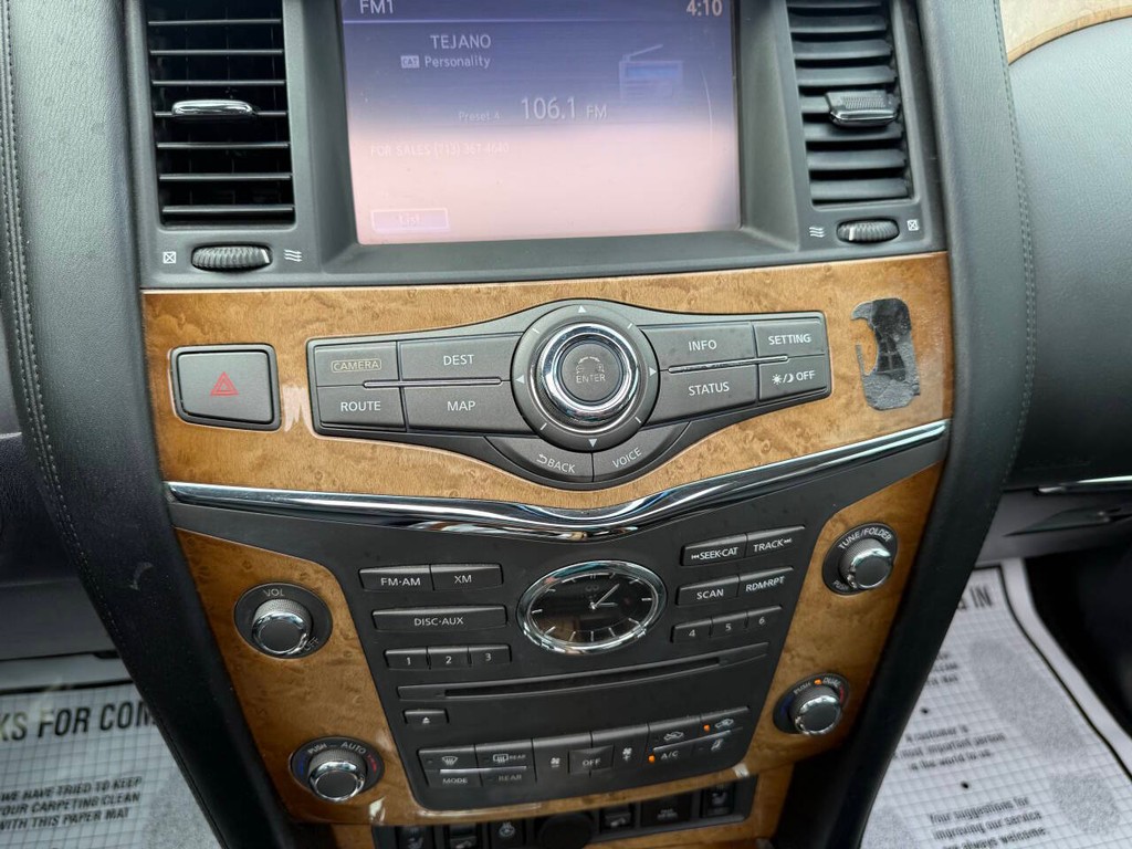 INFINITI QX80 Vehicle Full-screen Gallery Image 32