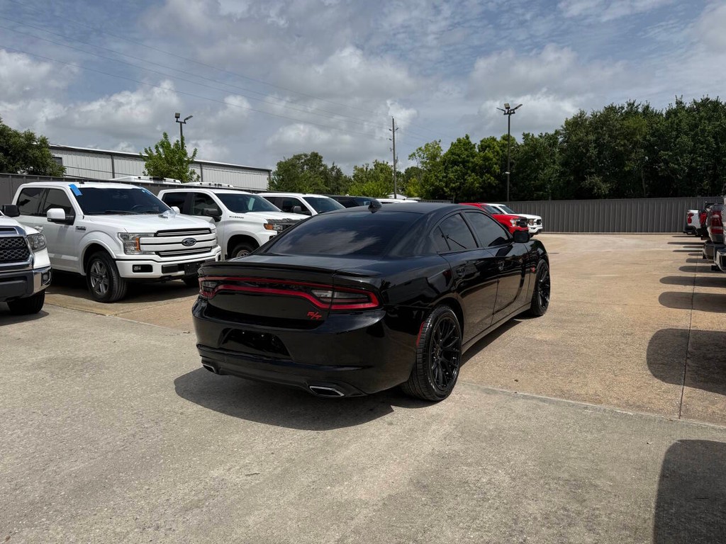 Dodge Charger Vehicle Full-screen Gallery Image 05