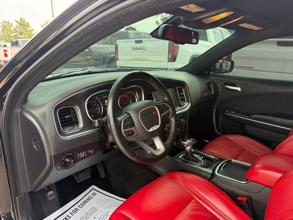 Dodge Charger Vehicle Full-screen Gallery Image 06