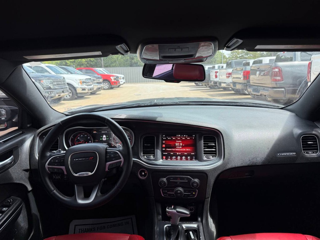 Dodge Charger Vehicle Full-screen Gallery Image 17