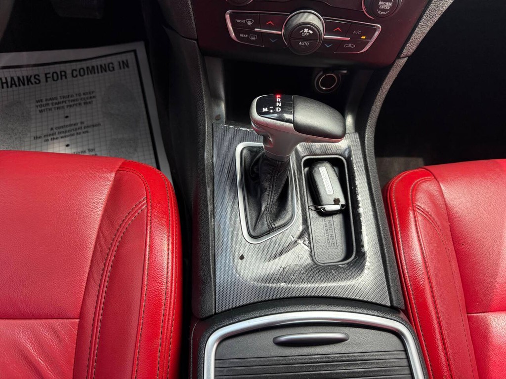 Dodge Charger Vehicle Full-screen Gallery Image 27