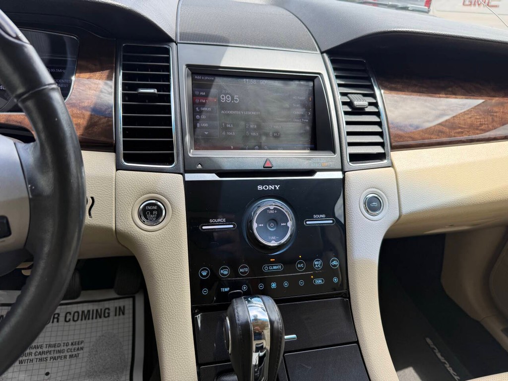 Ford Taurus Vehicle Full-screen Gallery Image 24