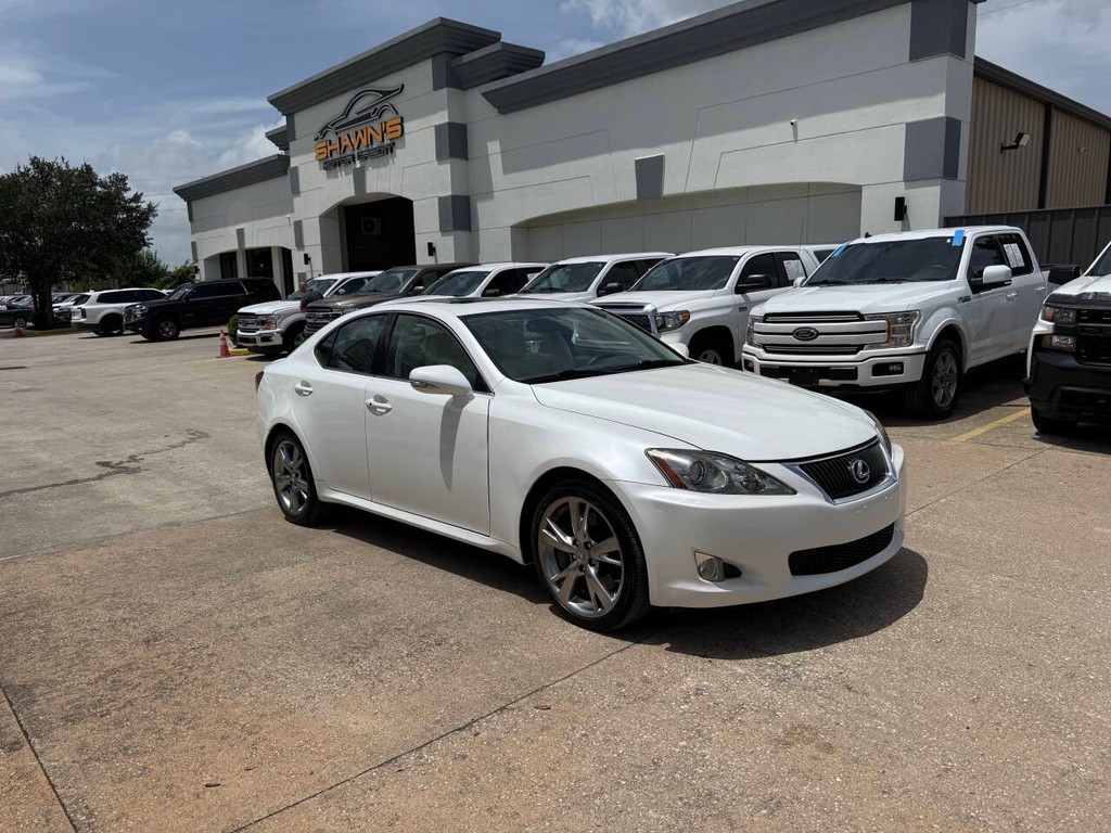 Lexus IS 350 Vehicle Full-screen Gallery Image 02