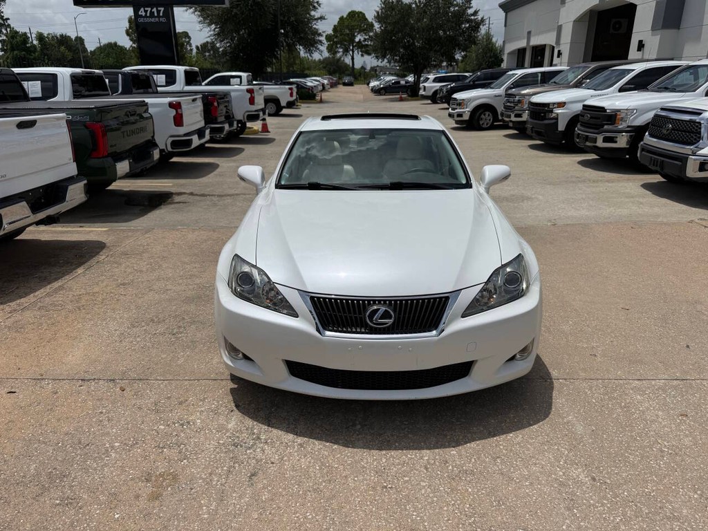 Lexus IS 350 Vehicle Full-screen Gallery Image 39