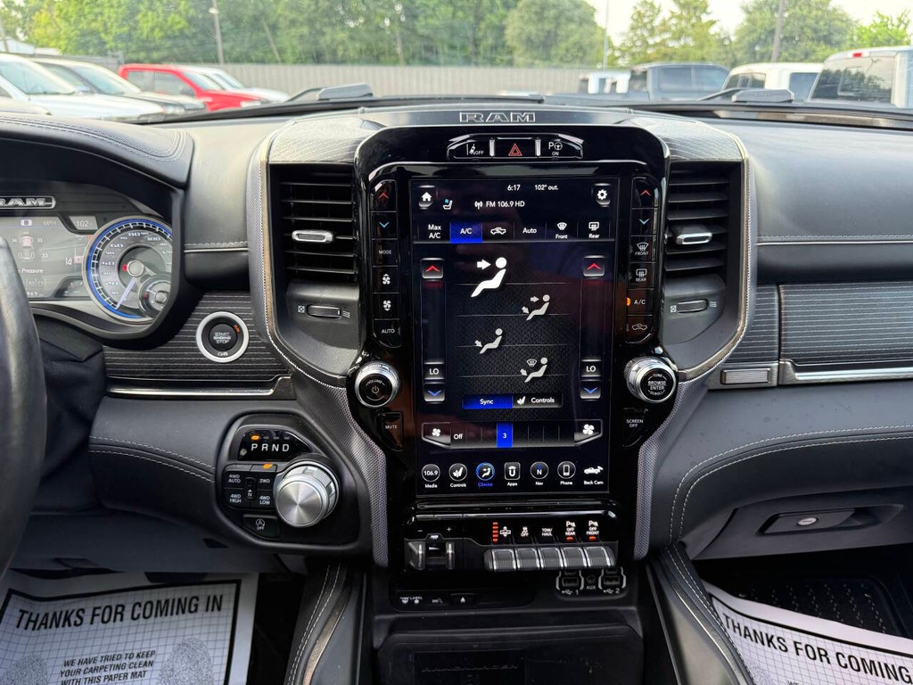 Ram 1500 Vehicle Full-screen Gallery Image 24