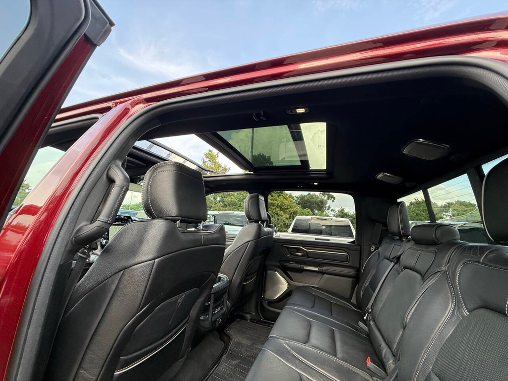 Ram 1500 Vehicle Full-screen Gallery Image 31