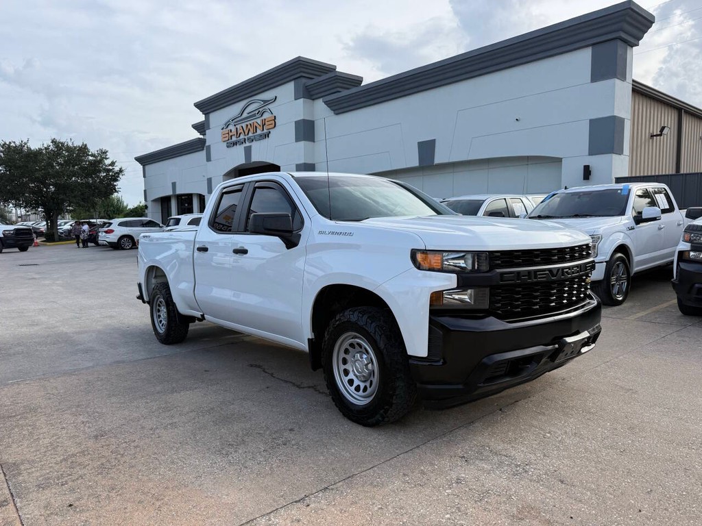 Chevrolet Silverado 1500 Vehicle Full-screen Gallery Image 02