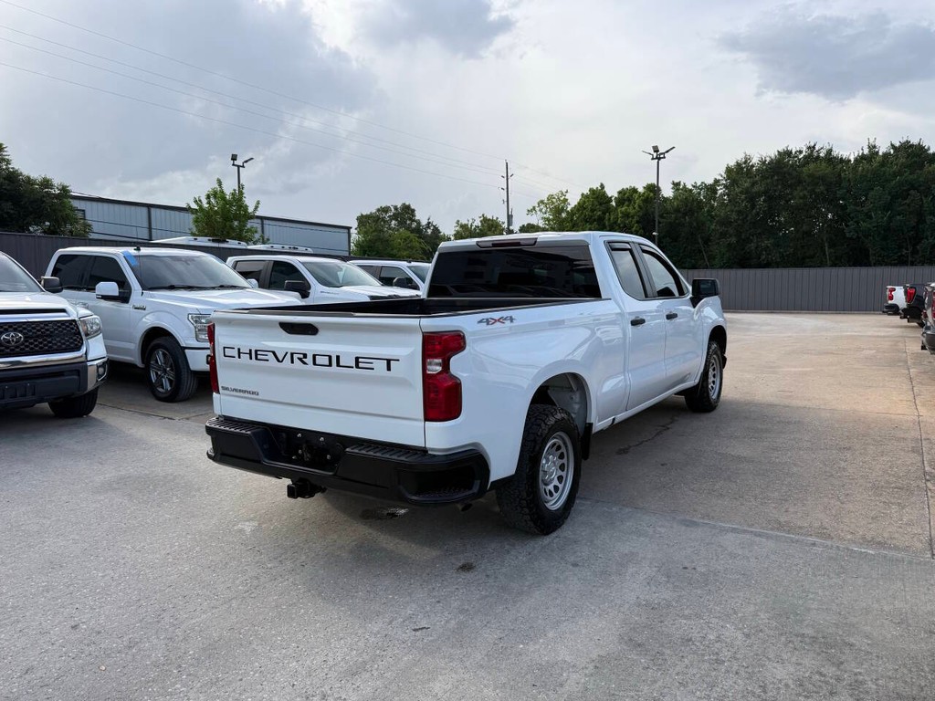 Chevrolet Silverado 1500 Vehicle Full-screen Gallery Image 05