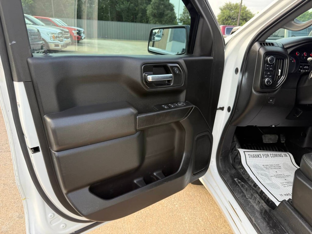 Chevrolet Silverado 1500 Vehicle Full-screen Gallery Image 08