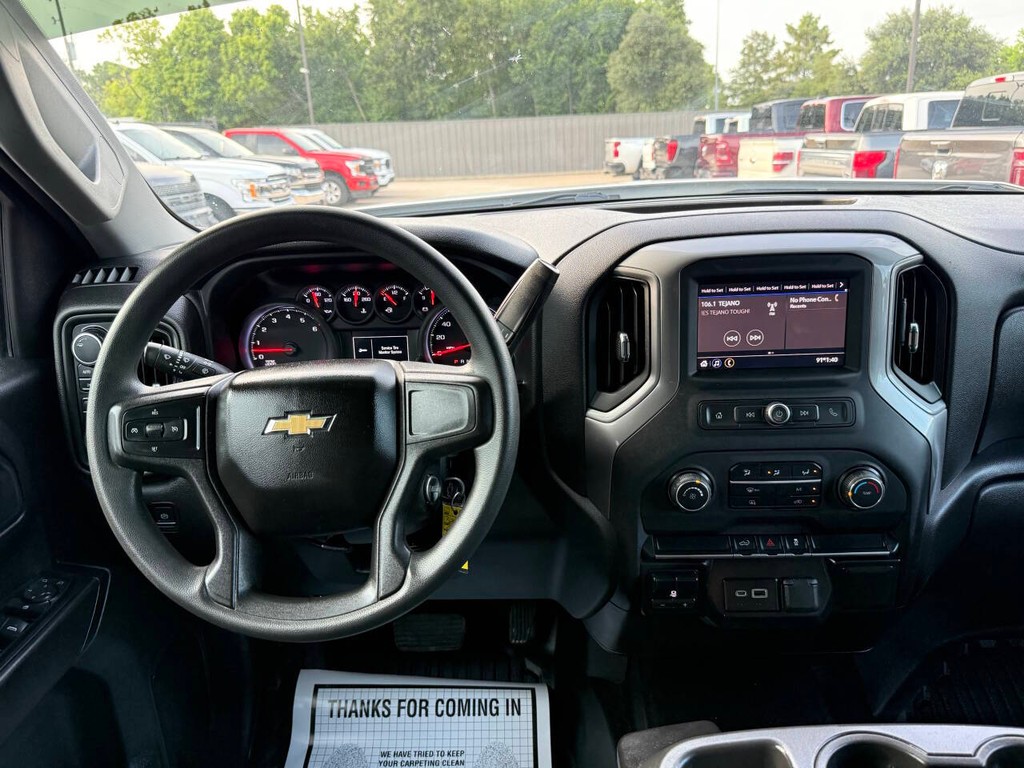 Chevrolet Silverado 1500 Vehicle Full-screen Gallery Image 20