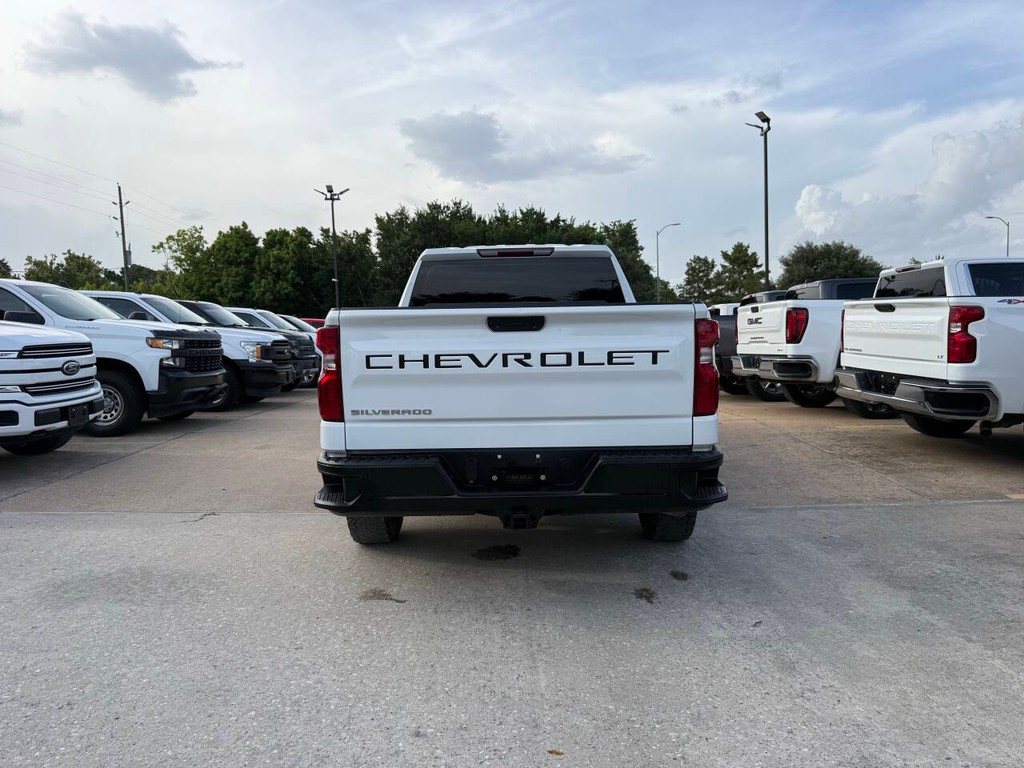Chevrolet Silverado 1500 Vehicle Full-screen Gallery Image 37