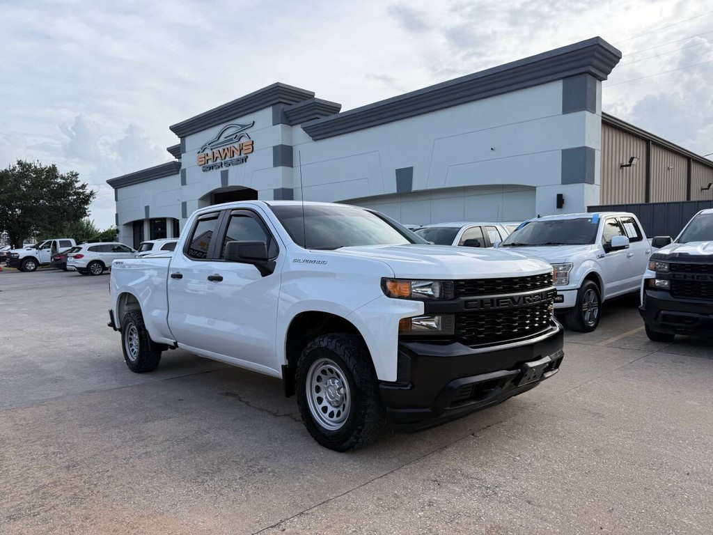 Chevrolet Silverado 1500 Vehicle Full-screen Gallery Image 40