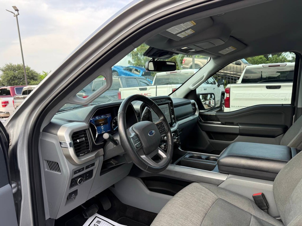 Ford F-150 Vehicle Full-screen Gallery Image 06