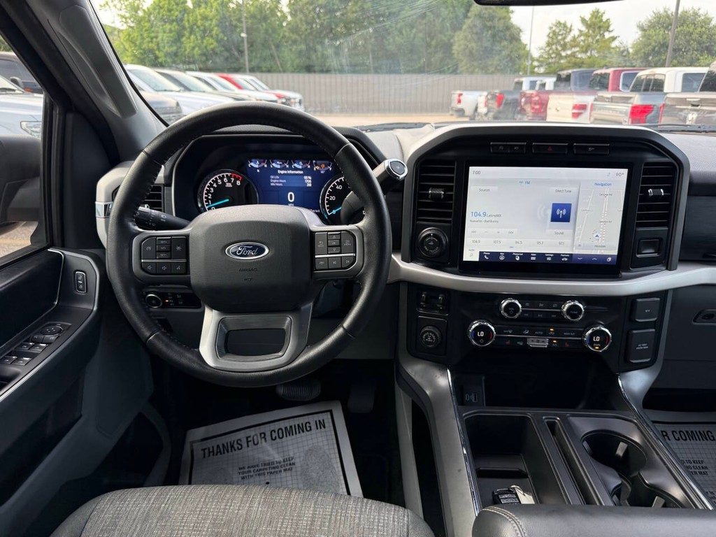 Ford F-150 Vehicle Full-screen Gallery Image 21