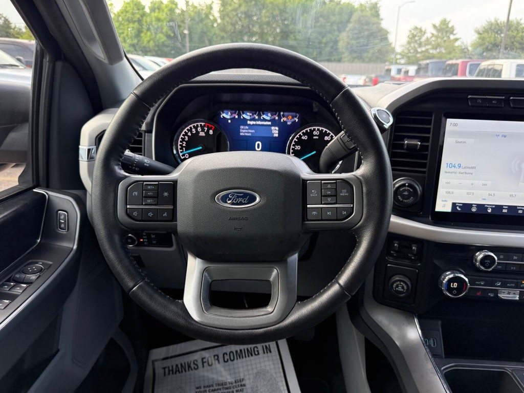 Ford F-150 Vehicle Full-screen Gallery Image 22