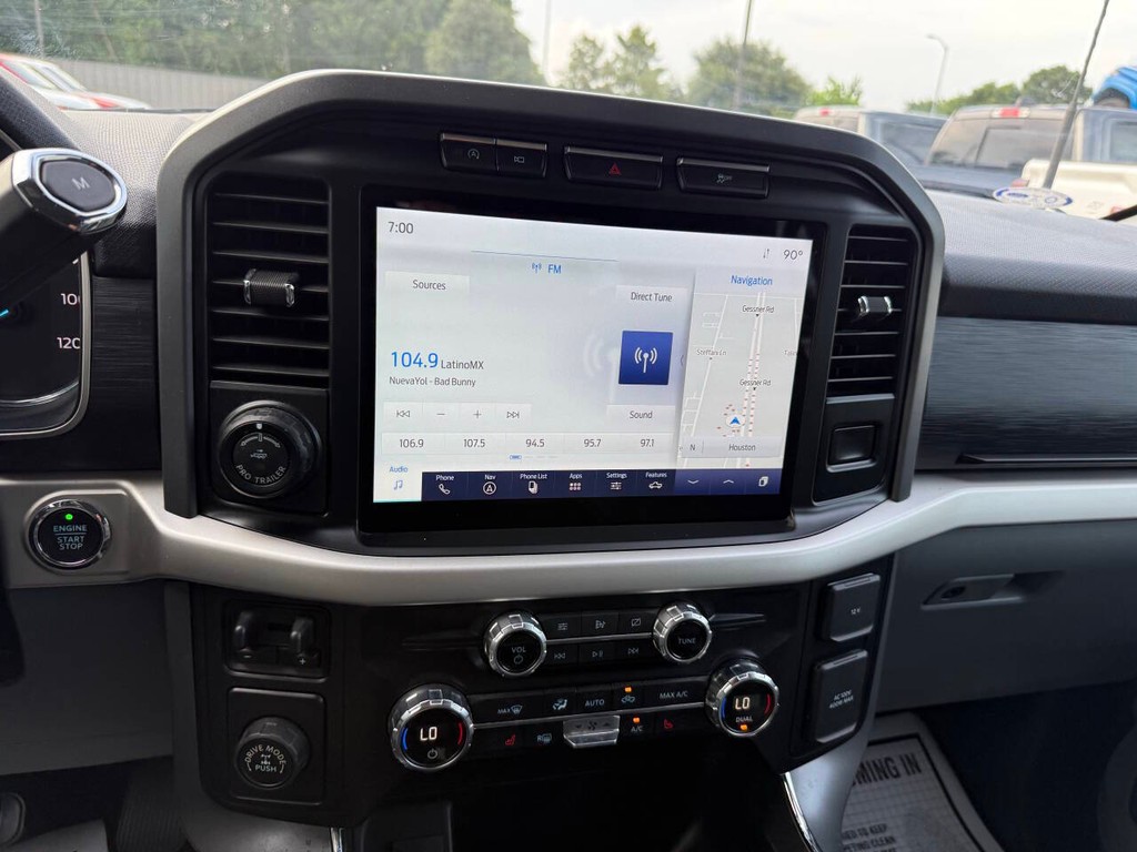 Ford F-150 Vehicle Full-screen Gallery Image 24