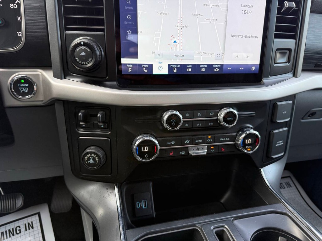 Ford F-150 Vehicle Full-screen Gallery Image 25
