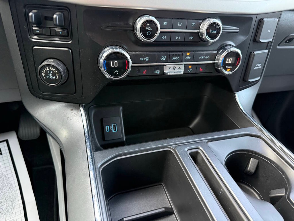 Ford F-150 Vehicle Full-screen Gallery Image 27