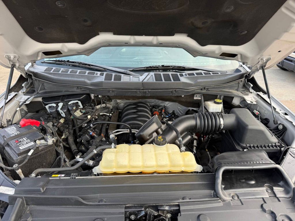Ford F-150 Vehicle Full-screen Gallery Image 33
