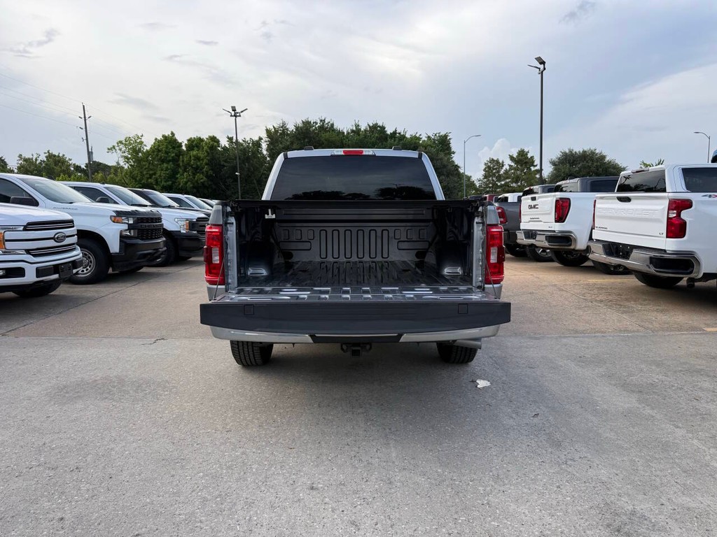 Ford F-150 Vehicle Full-screen Gallery Image 36