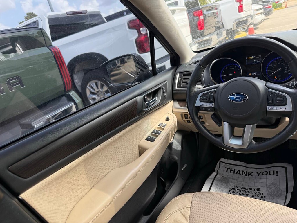 Subaru Legacy Vehicle Full-screen Gallery Image 21