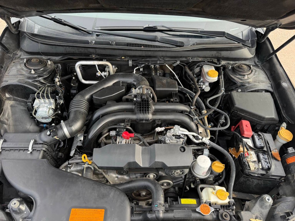 Subaru Legacy Vehicle Full-screen Gallery Image 38