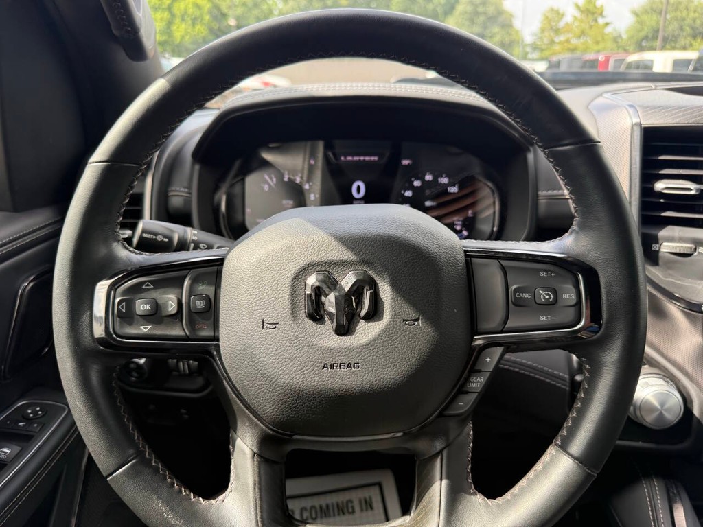 Ram 1500 Vehicle Full-screen Gallery Image 23