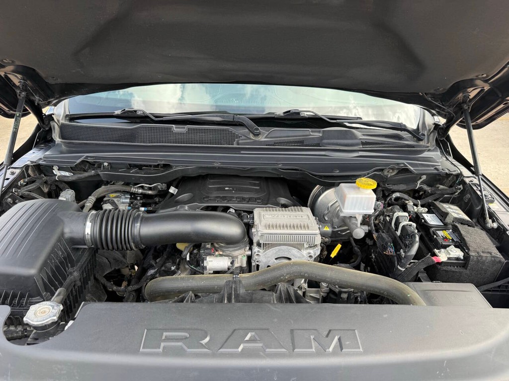 Ram 1500 Vehicle Full-screen Gallery Image 35