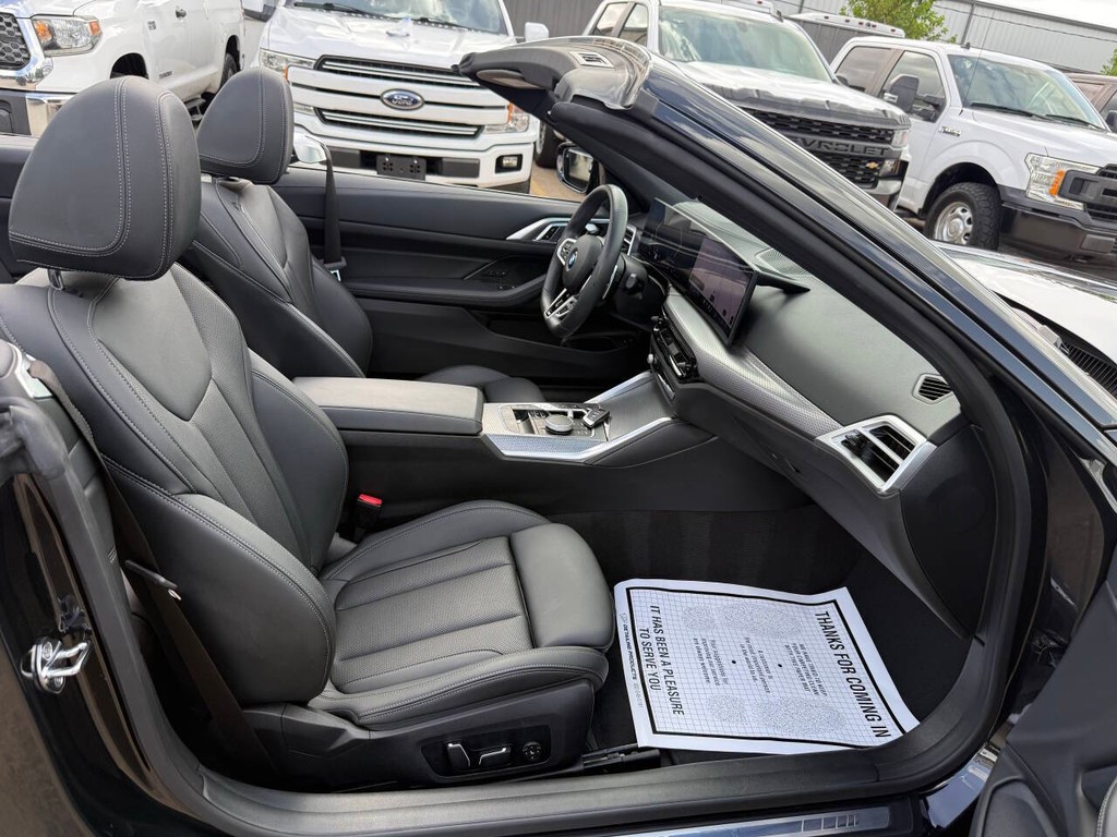 BMW 4 Series Vehicle Full-screen Gallery Image 15