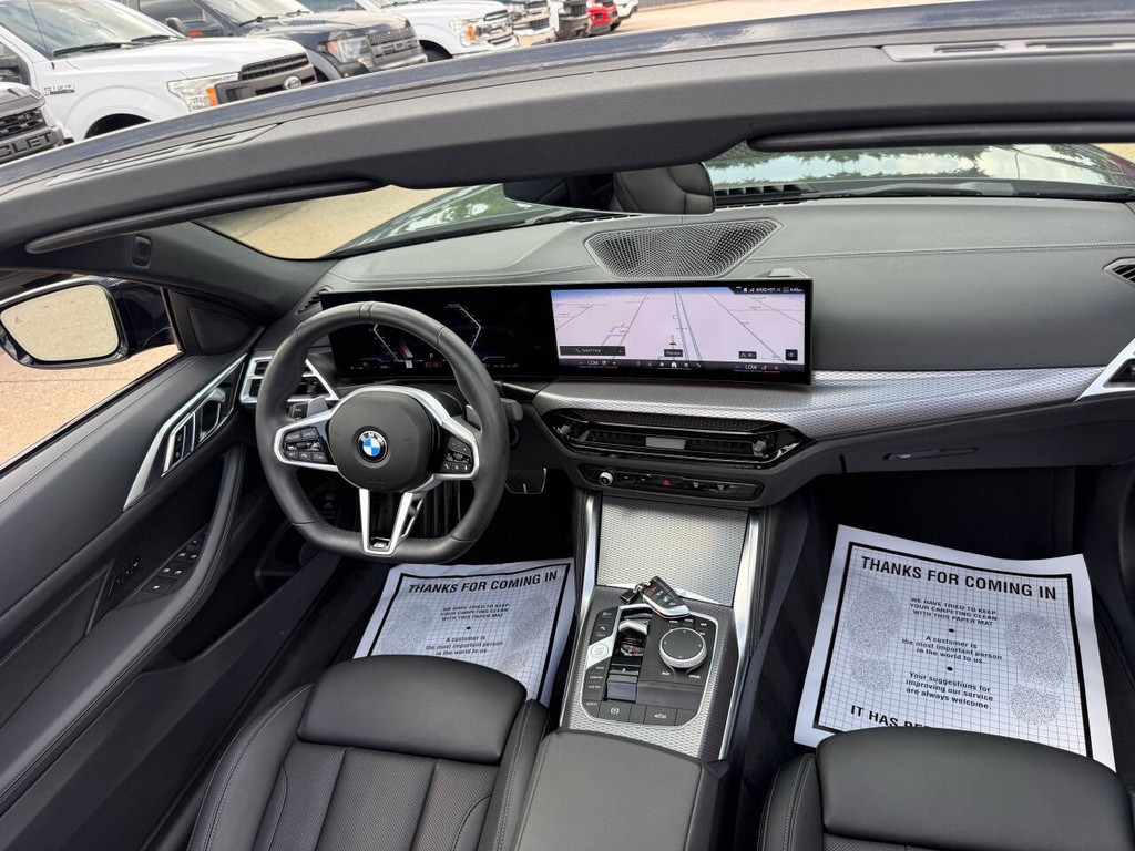 BMW 4 Series Vehicle Full-screen Gallery Image 18