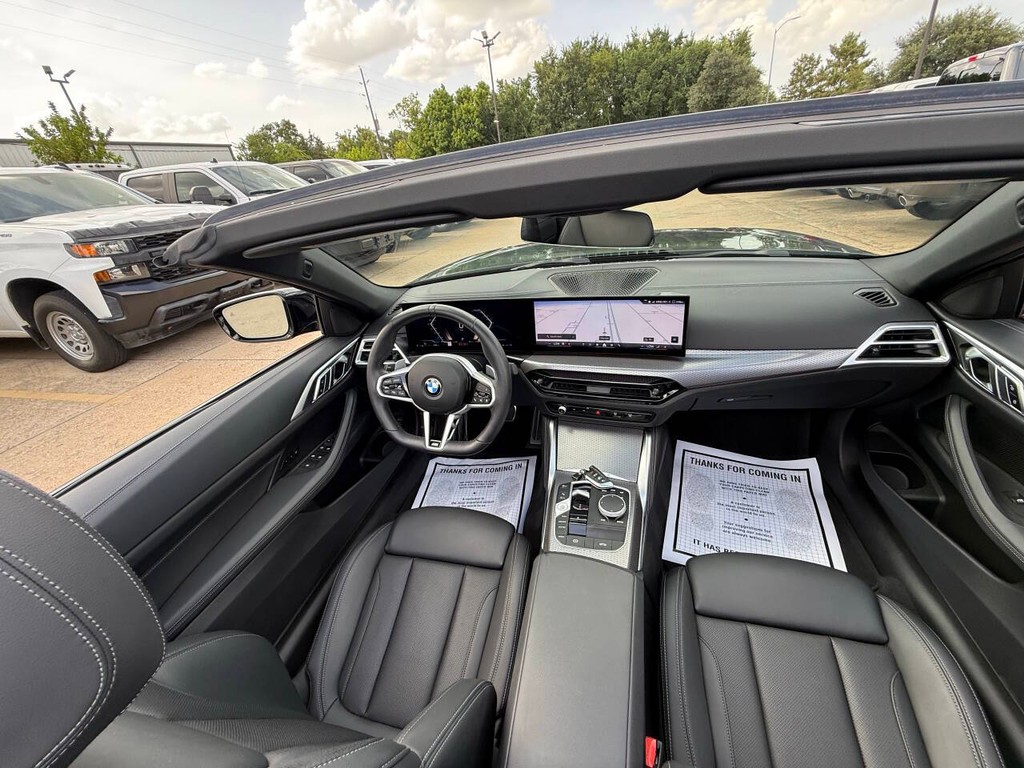 BMW 4 Series Vehicle Full-screen Gallery Image 19