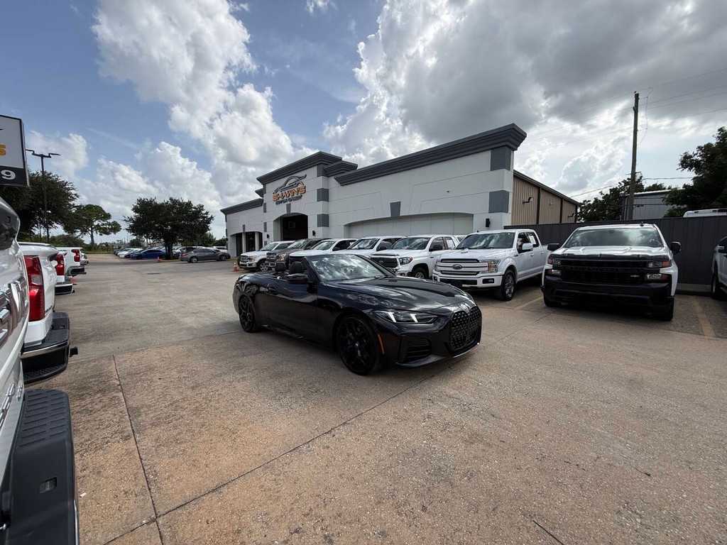 BMW 4 Series Vehicle Full-screen Gallery Image 41