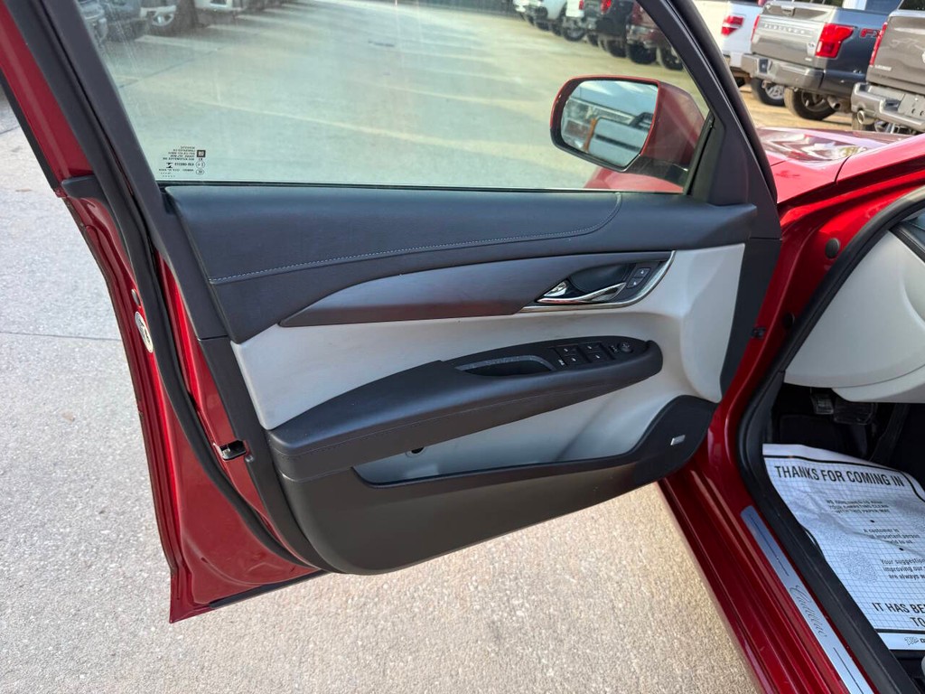 Cadillac ATS Sedan Vehicle Full-screen Gallery Image 08